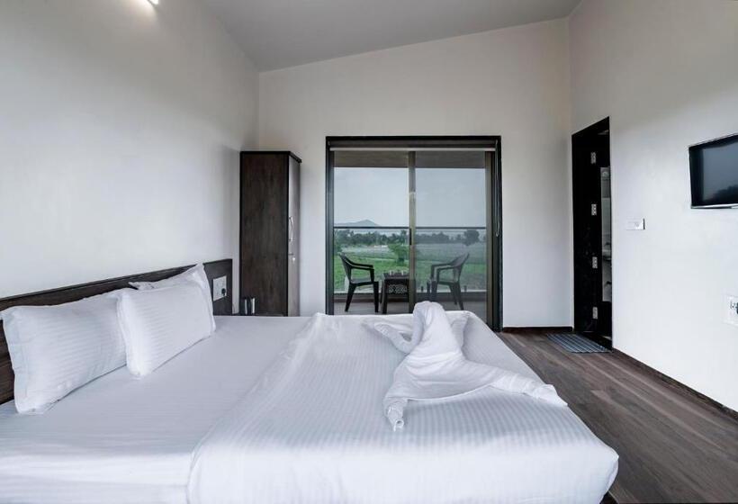 Номер Стандарт Вид на Озеро, Escape Stays Le Fromage Cheese Village