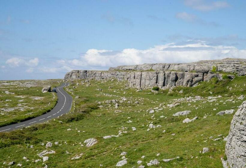 Семейный Номер Superior, Into The Burren