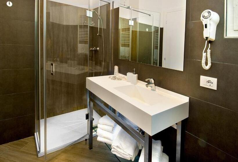 Четырехместный Номер Стандарт с Балконом, Atlantic & Spa