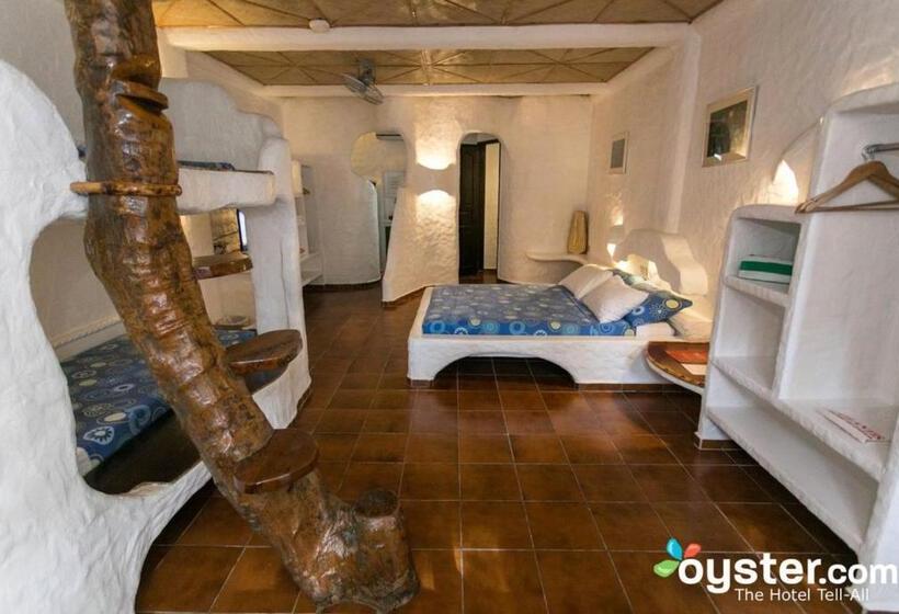 Семейный Номер Вид на Сад, Atlantis Dive Resort Puerto Galera