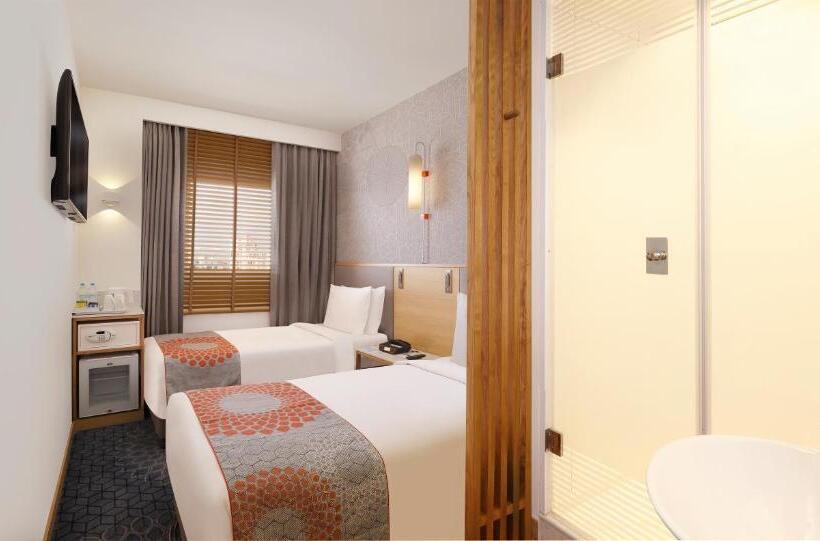 Standard Szoba, Holiday Inn Express Gurugram Sector 50, An Ihg