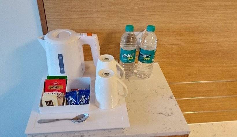 Standard Szoba, Holiday Inn Express Gurugram Sector 50, An Ihg