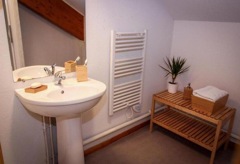 Апартаменты Comfort 3 Спальни, Vaujanylocations   Les Valmonts