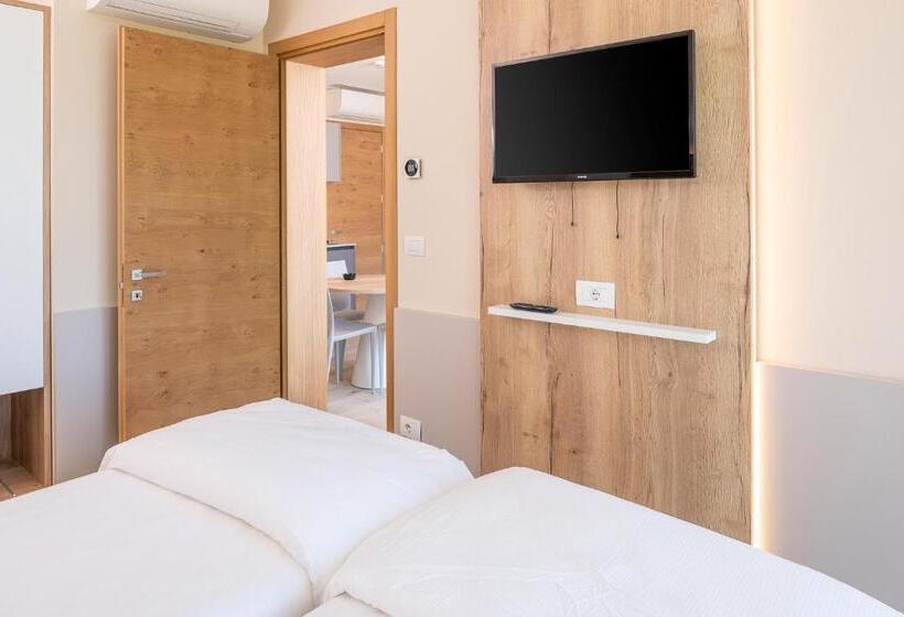带1个卧室的高级公寓, Residence Parco Del Garda