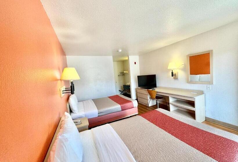 Четырехместный Номер Стандарт, Motel 6bellflower, Ca  Los Angeles