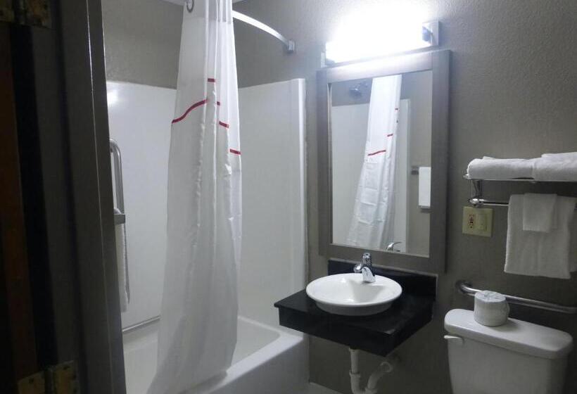 Номер Superior Адаптированный для Инвалидов, Red Roof Inn Greencastle South   Cloverdale