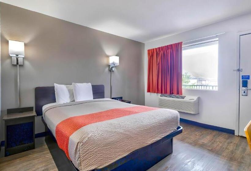 Номер Стандарт, Motel 6gallup, Nm