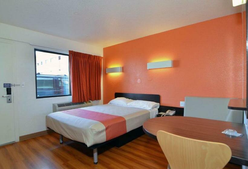 Номер Стандарт Адаптированный для Инвалидов, Motel 6palm Desert, Ca  Palm Springs Area