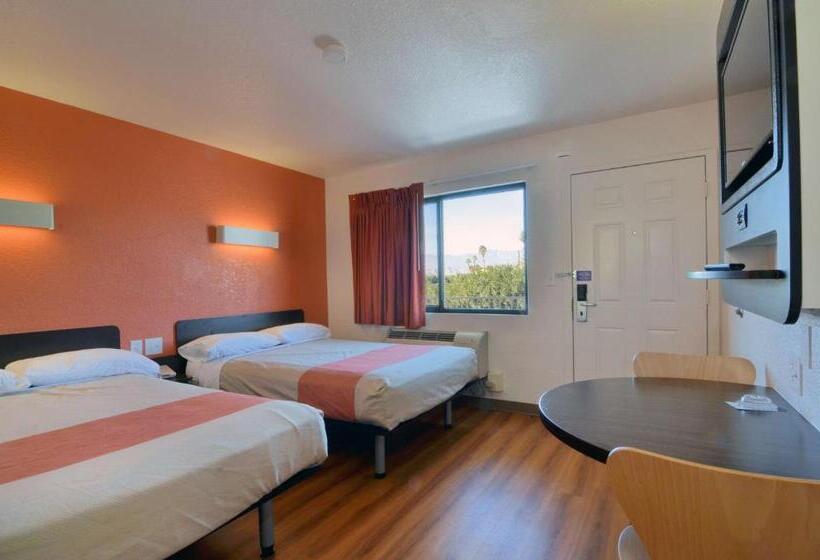 Четырехместный Номер Стандарт, Motel 6palm Desert, Ca  Palm Springs Area