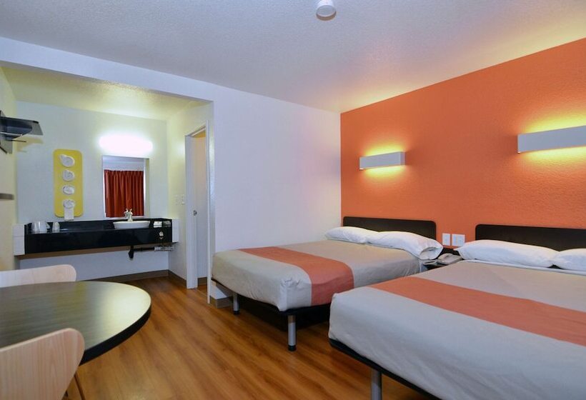 Номер Deluxe, Motel 6palm Desert, Ca  Palm Springs Area