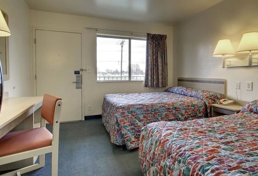 Номер Стандарт 2 Двуспальные Кровати, Red Carpet Inn Louisville North Jeffersonville In