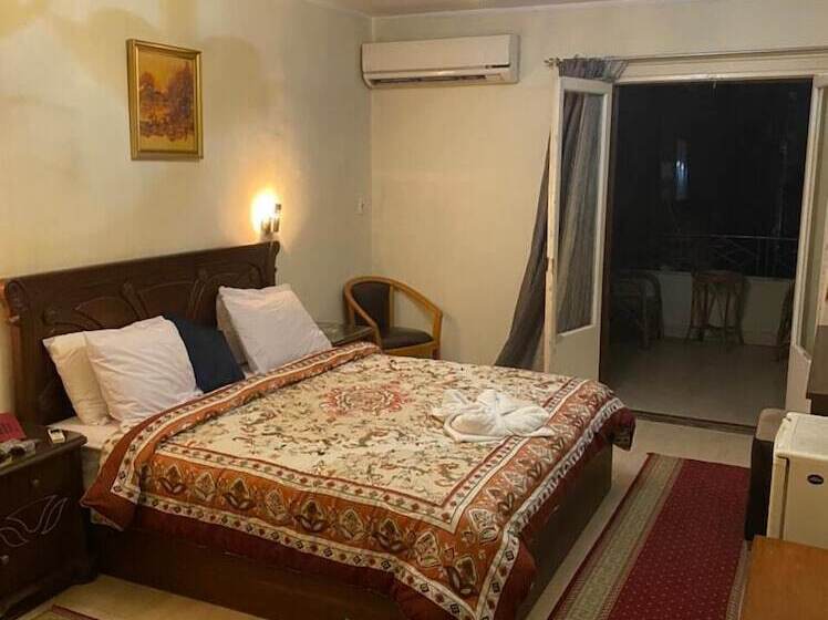 اتاق لوکس, Rose Hotel Cairo