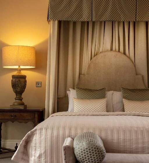 Номер Deluxe, Manor House