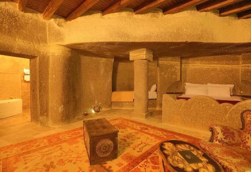 سوئیت با تخت بزرگ, Grand Cave Suites