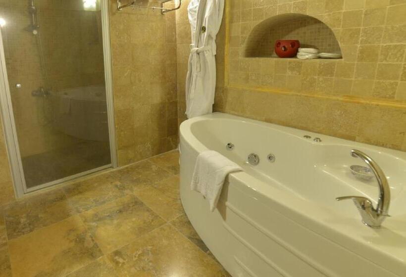 سوئیت کلاسیک, Grand Cave Suites