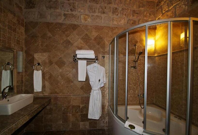 سوئیت کلاسیک, Grand Cave Suites