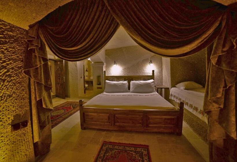 سوییت جونیور, Grand Cave Suites