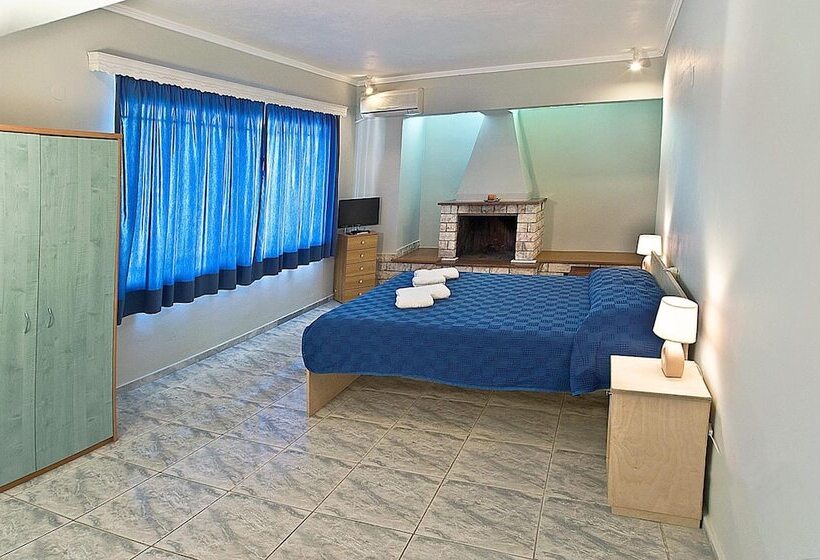إستوديو قياسى مطل على البحر, Villa Magemenou