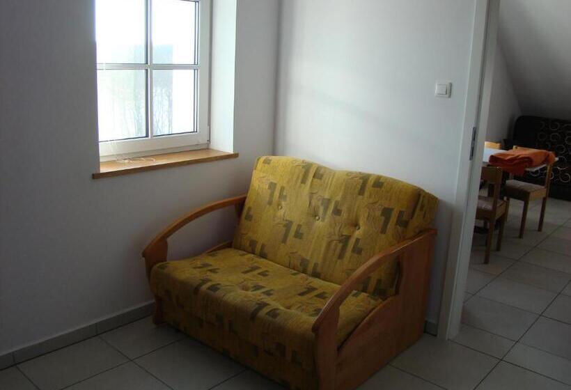 Suite with lake view, Mylin