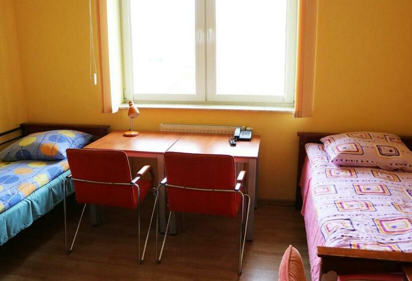 Номер Стандарт Четырехместный Совместный Санузел, Dom Studenta Pans   Akademik, Hostel