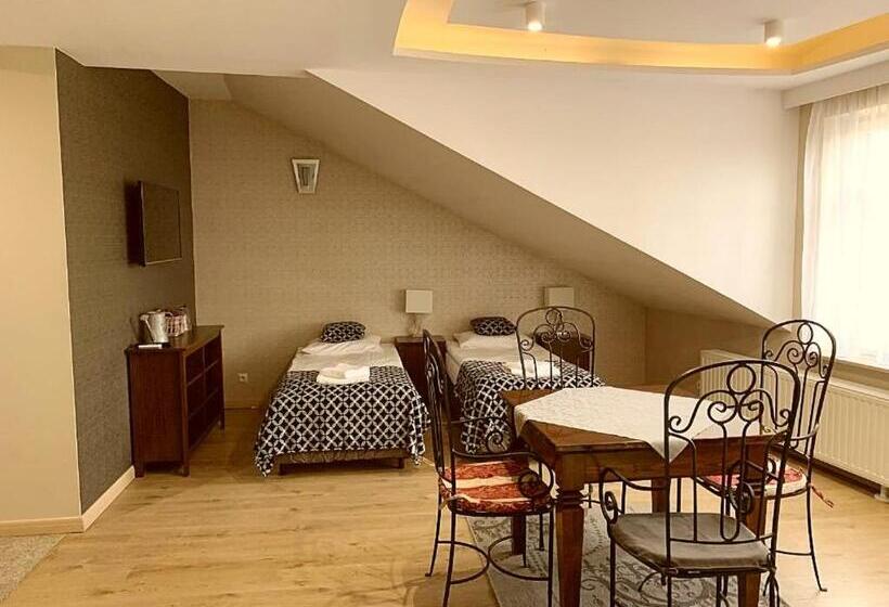 استودیوی استاندارد, Grono Apartamenty