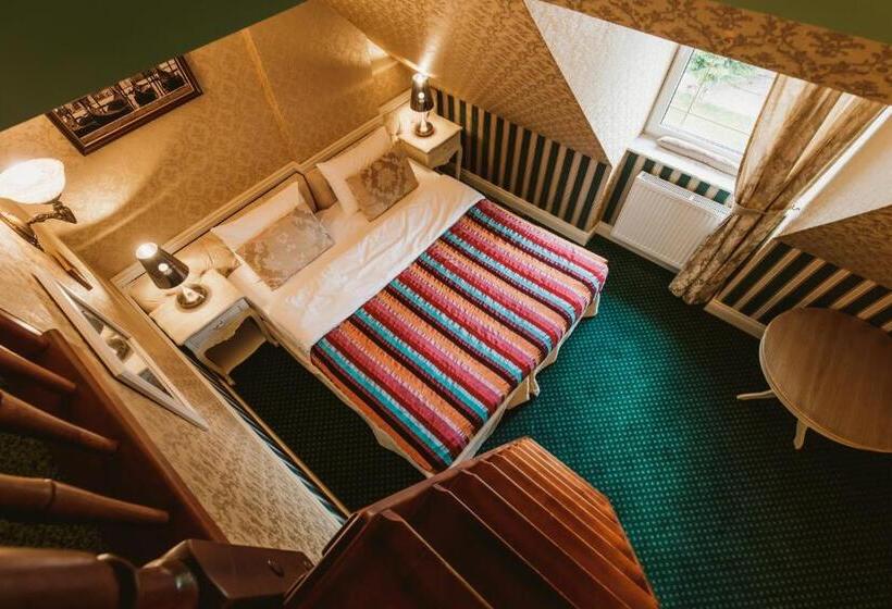Семейный Номер, Via Villa
