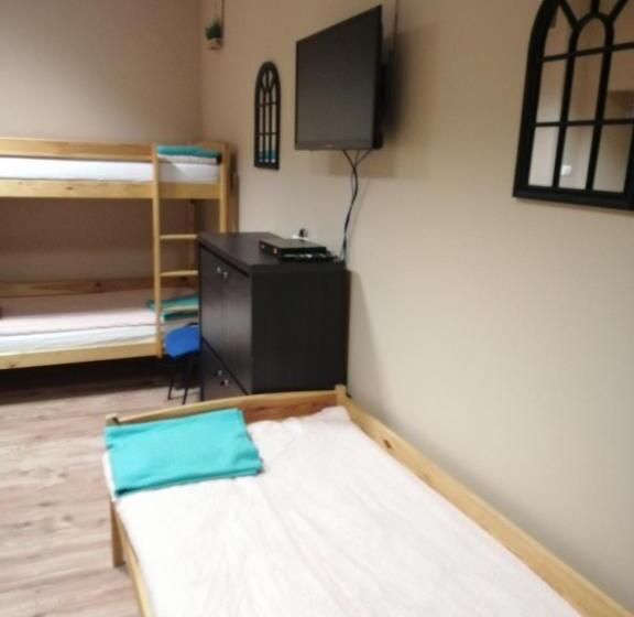 Четырехместный Номер Стандарт, Hostel Gliwice Centrum