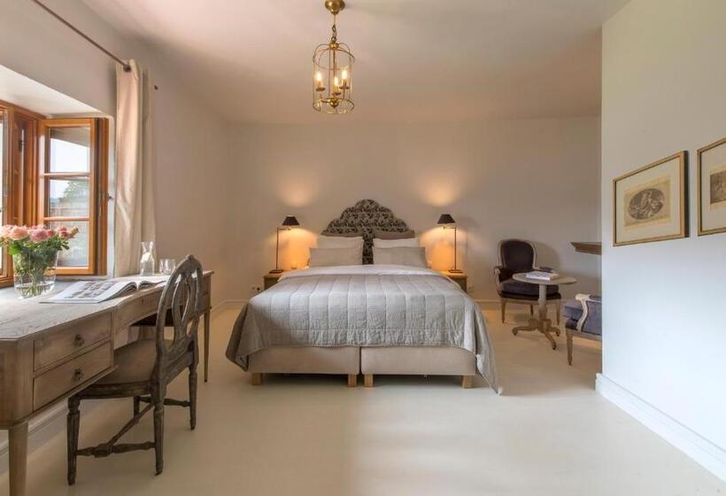 Четырехместный Номер Deluxe, Zamek Sarny   Schloss Scharfeneck