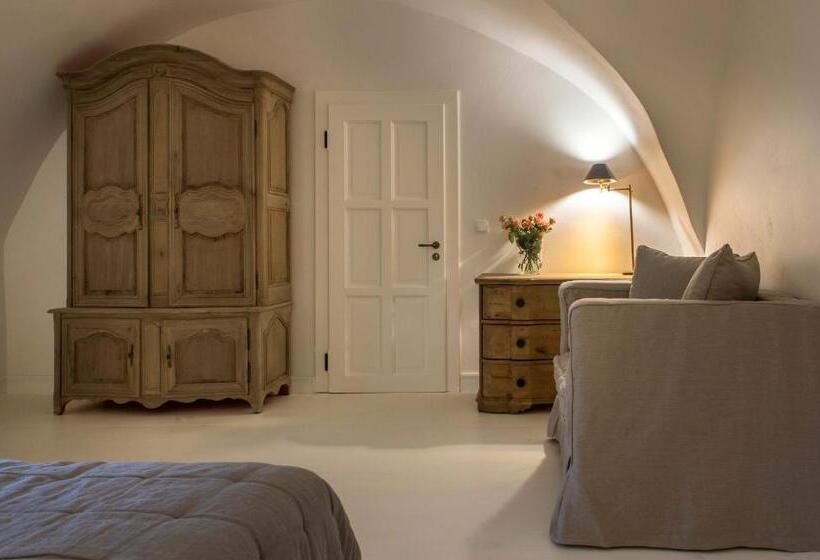 Трехместный Номер Deluxe, Zamek Sarny   Schloss Scharfeneck