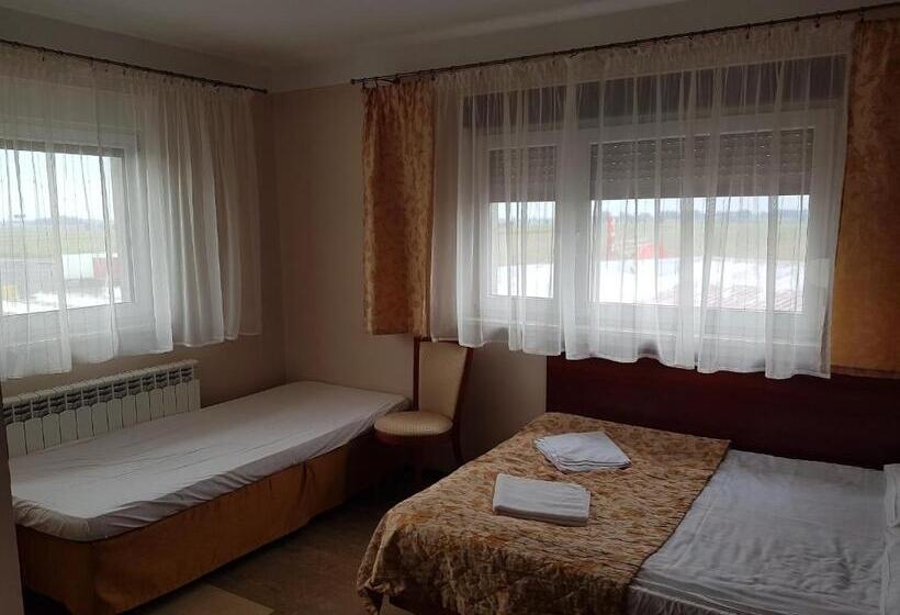 Номер Стандарт Трехместный, Motel Duet