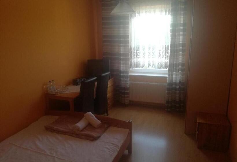 Номер Стандарт, Restauracja   Hotel Nova