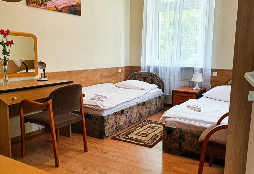 Номер Стандарт, Dworek Brodowo Restauracja Hotel Przyjęcia