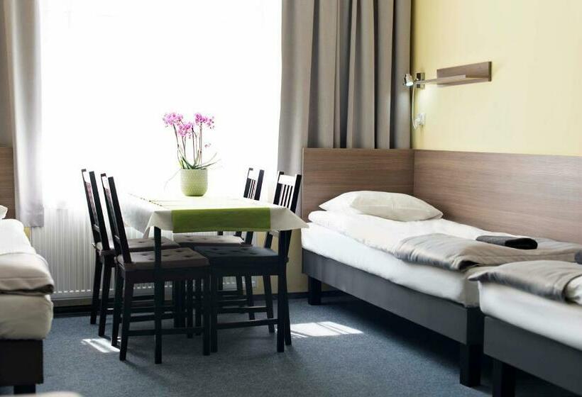 Четырехместный Номер Стандарт, Hostel Azymut