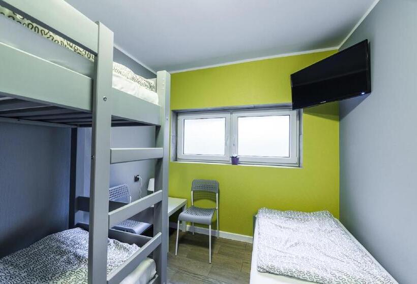 غرفة قياسية ثلاثية, Hostel Filip 2