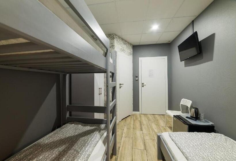 غرفة قياسية ثلاثية, Hostel Filip 2