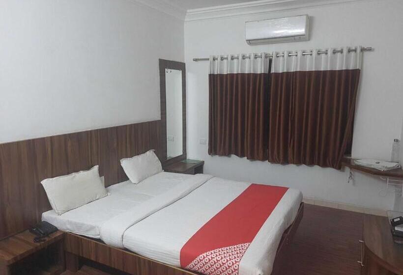 Трехместный Номер Классика, Spot On 80793g Abhay Guest House