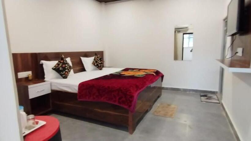 Номер Deluxe, The Nirmala Palace