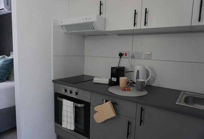 استودیو استاندارد با تراس, Korzo Suites