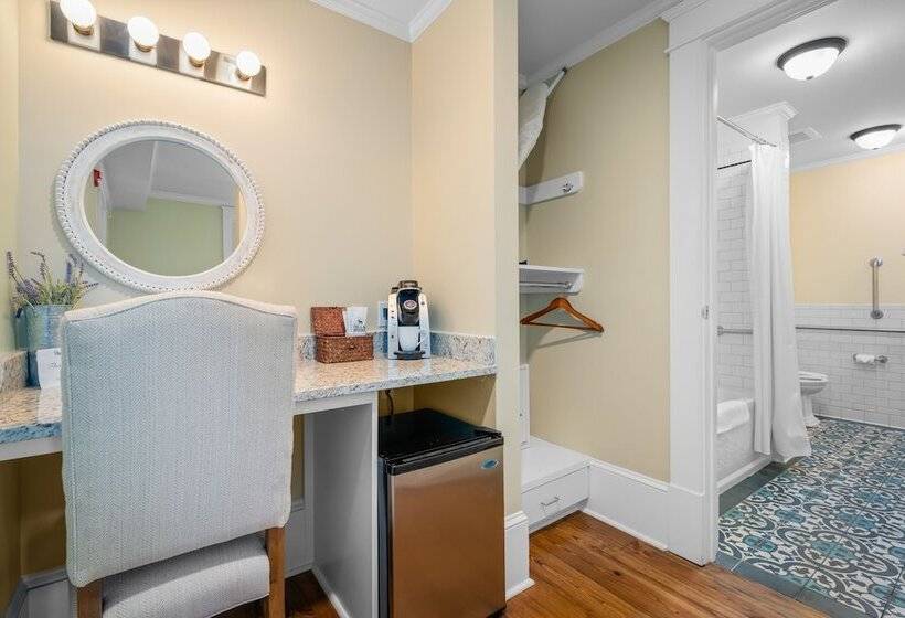 Номер Deluxe, Fort Conde Inn   Mobile