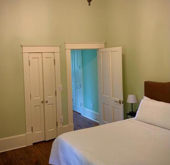 Люкс Superior, Fort Conde Inn   Mobile