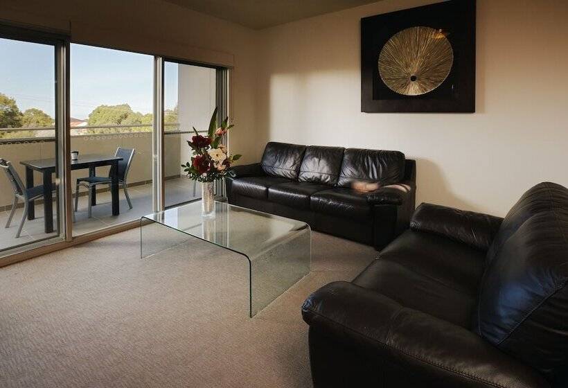 Апартаменты Ejecutiva 3 Спальни, Charlestown Executive Apartments
