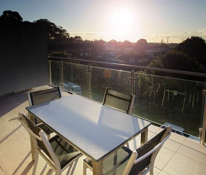 Апартаменты Deluxe 2 Спальни, Charlestown Executive Apartments