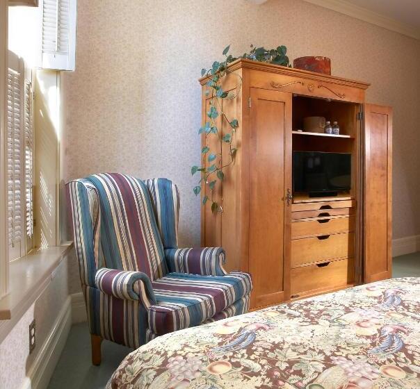 Четырехместный Номер Стандарт, Washington House Inn