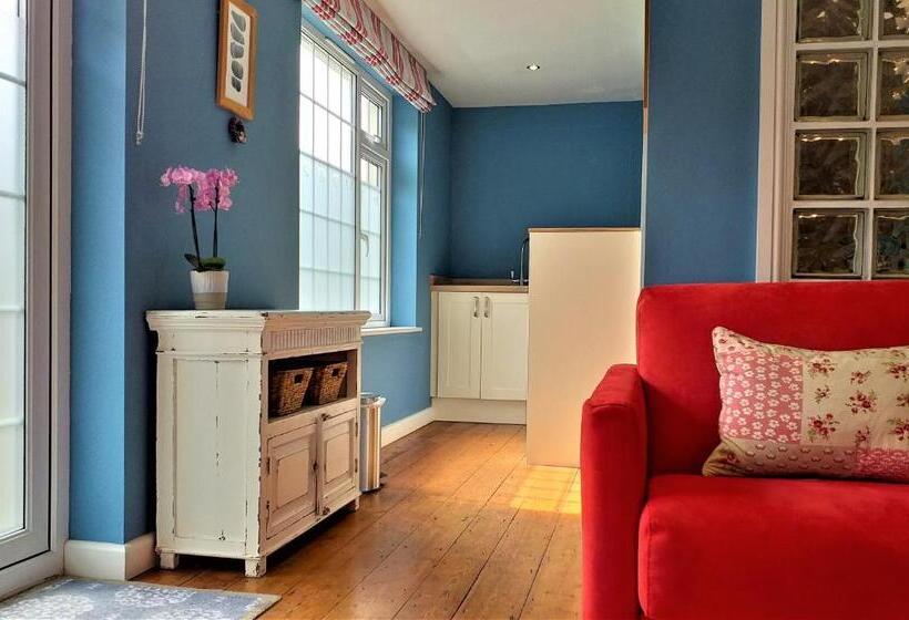 Студио Стандарт Вид на Сад, Lobhill Farmhouse Bed And Breakfast And Self Catering Accommodation