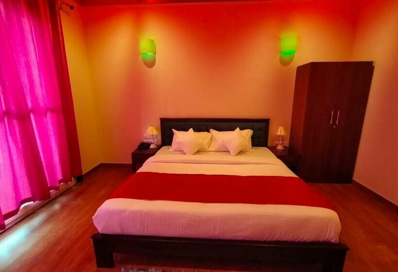 Номер Deluxe, Satopanth The Auli Resort