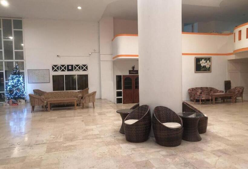 آپارتمان 1 خوابه, 7 Pool Condo Opposite The Train Station Near Old City And Nimman
