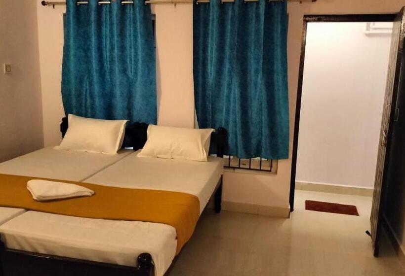 Семейный Номер, Sea Waves Rooms