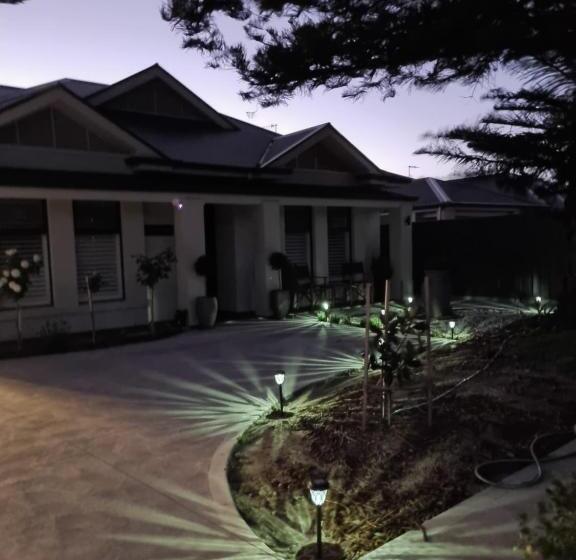 Студио Стандарт Вид на Сад, Hampton On Washington   Free Wifi And Netflix