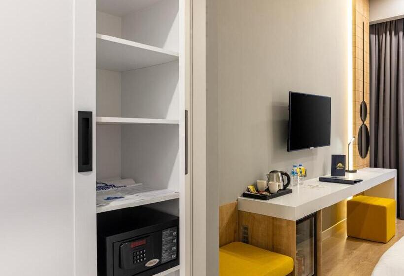 身障者適用スタンダードルーム, Days Hotel By Wyndham Istanbul Esenyurt