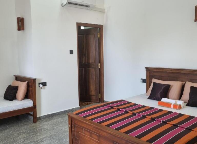 اتاق استاندارد, Dhammika Beach Palace
